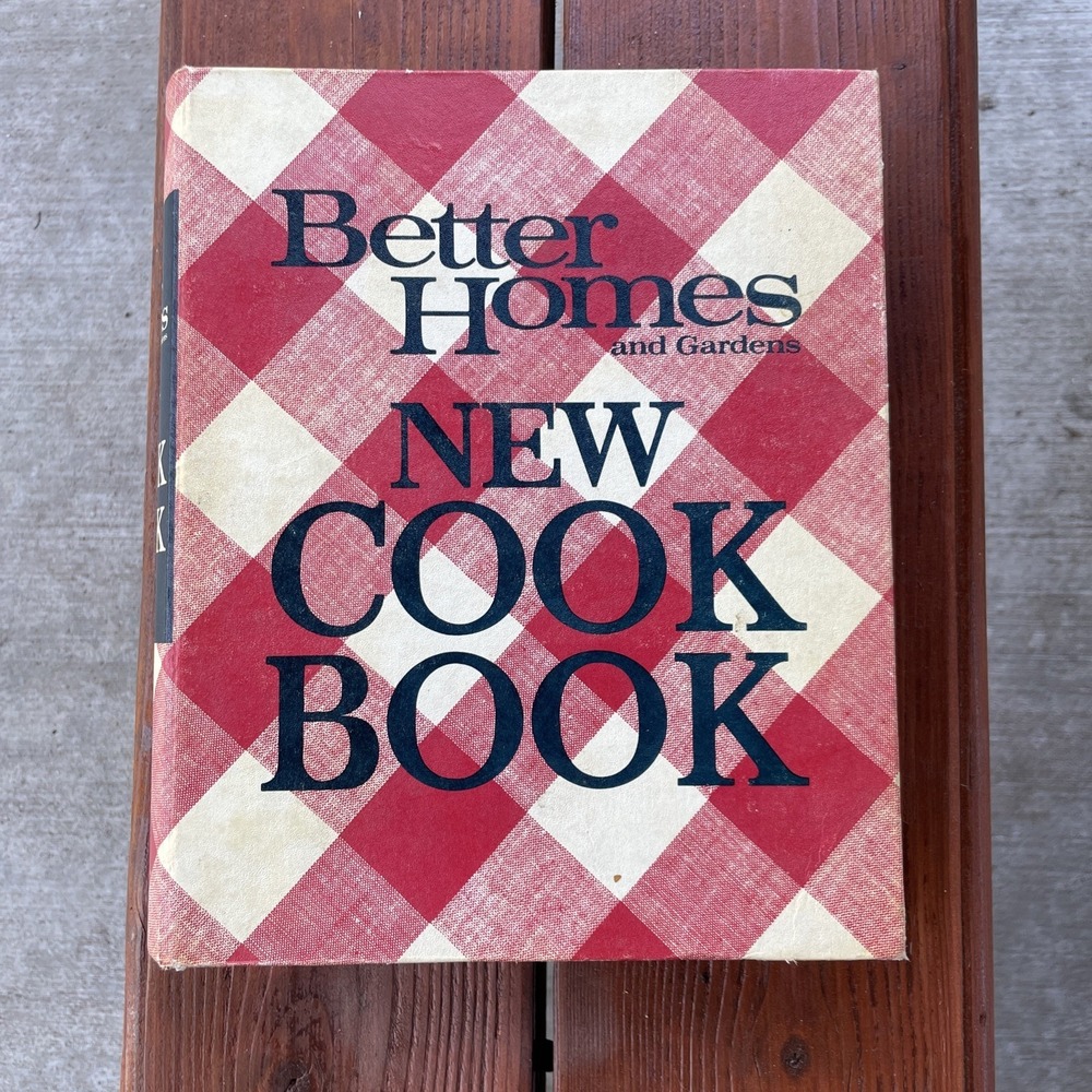 Vintage 1970 Better Homes and Gardens New Cookbook Hardcover Spiral Bound